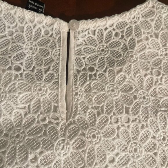 Crop Top Womens L White Sleeveless Lace Elegant Floral Design Forever 21 - Picture 11 of 12